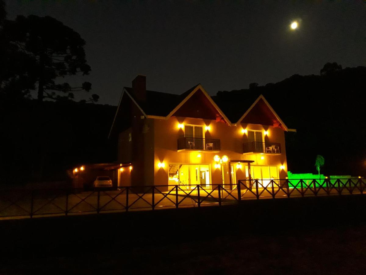Palast Haus Pousada Gramado Exterior foto